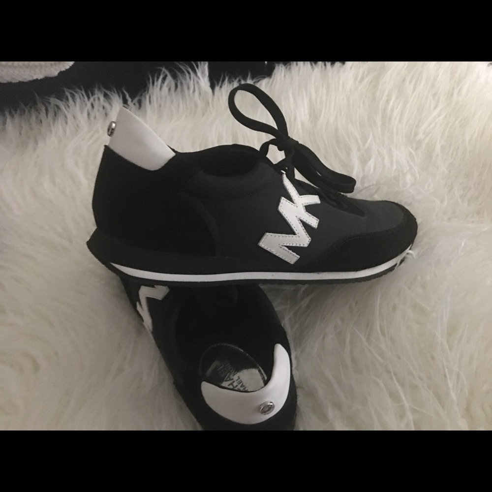 Michael kors tennis shoe